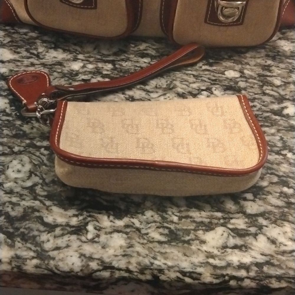 COPY - Dooney & Bourke - Picture 3 of 3